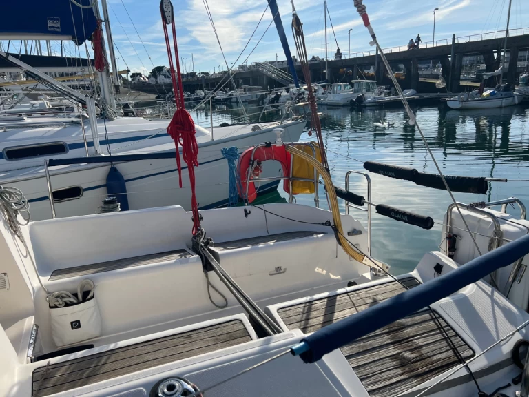 Yacht charter Quiberon - Elan Elan 31 on SamBoat