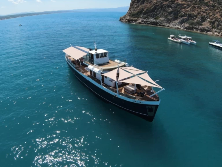 Motorboat hire in Chania Port - Custom Made custom