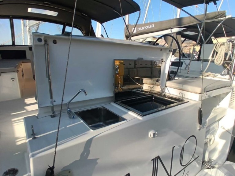 Hire Sailboat with or without skipper Dufour Cagliari