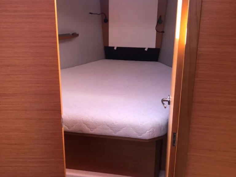 Sailboat to hire Palermo at the best price