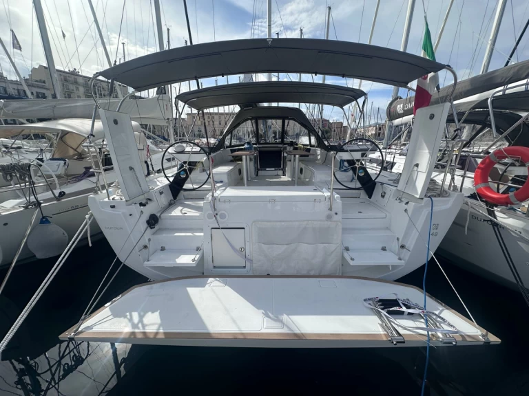 Yacht hire Procida cheap Dufour 48