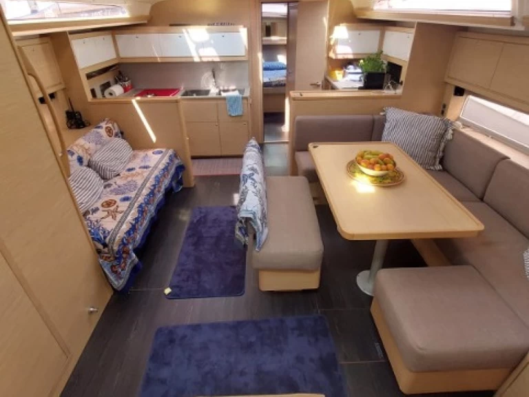 Sailboat to hire Cagliari at the best price