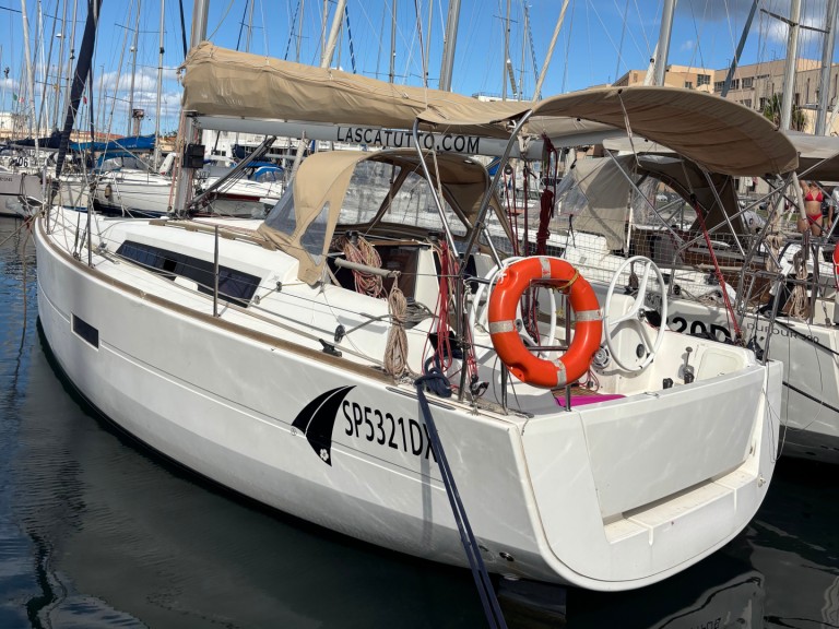 Sailboat hire in Palermo - Dufour Dufour 310 Grand Large