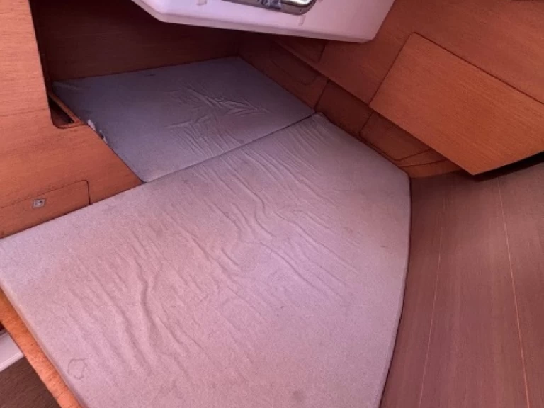 Charter a Dufour Dufour 310 Grand Large in Palermo on Samboat