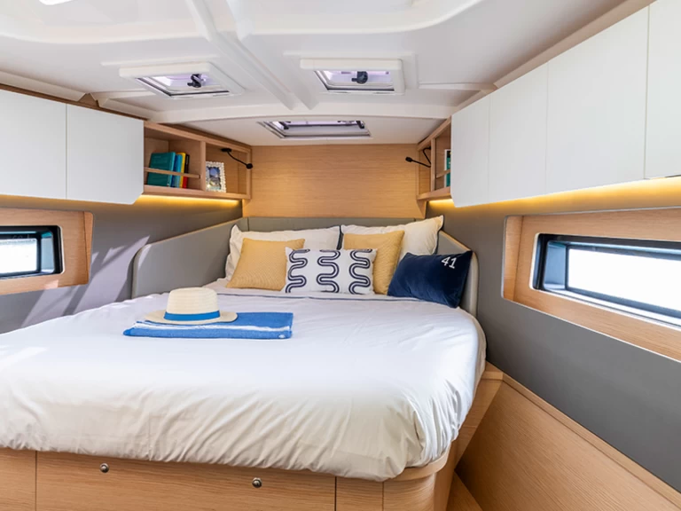 Hire Sailboat with or without skipper Dufour Cagliari