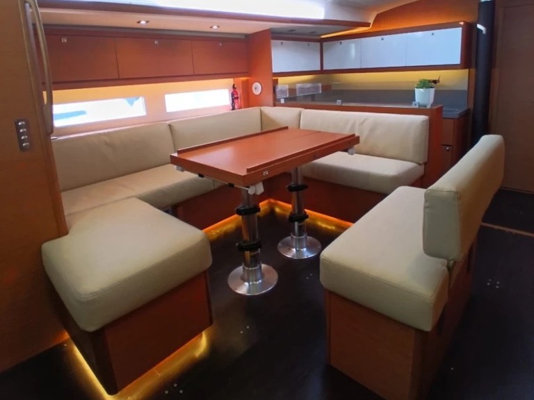 Yacht hire Cagliari cheap Dufour 530