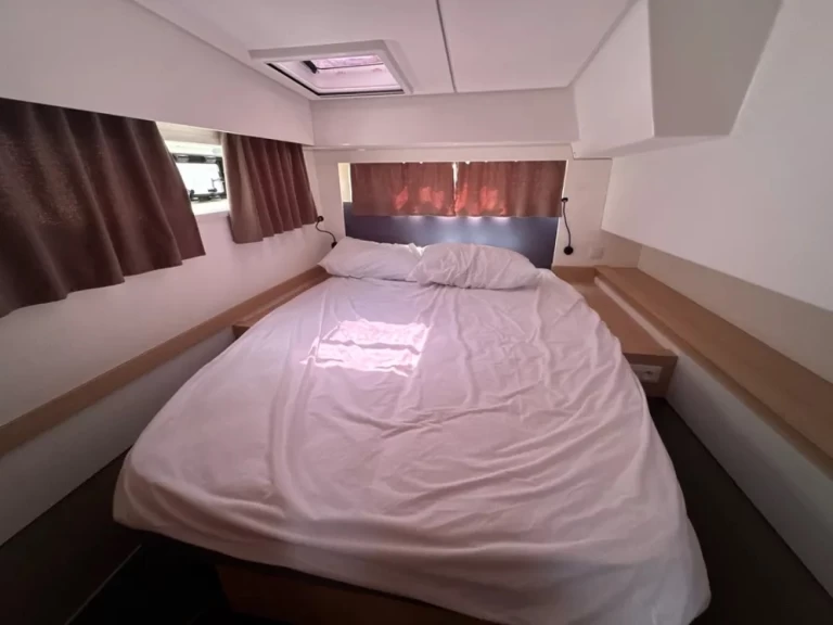 Yacht hire Cagliari cheap Elba 45