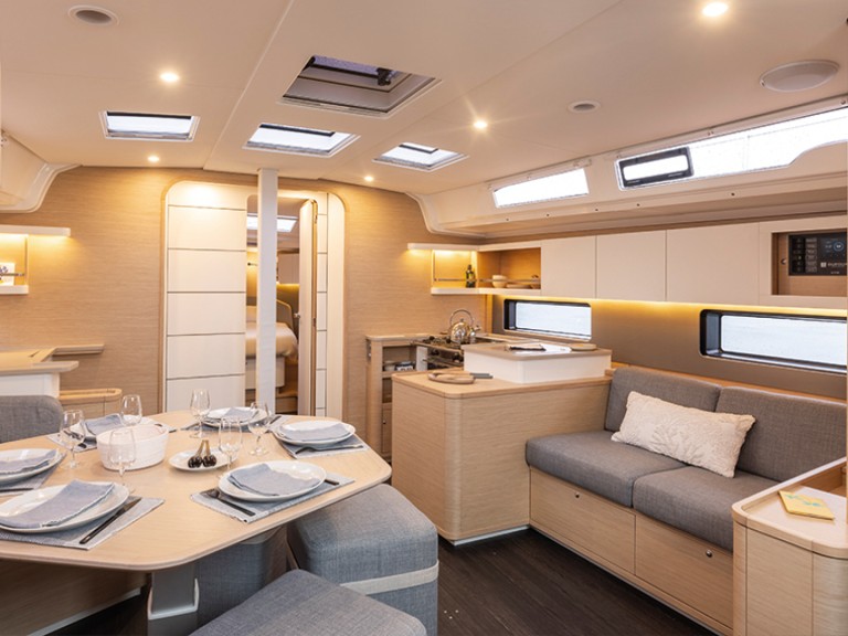 Charter a Dufour Dufour 44 in Procida on Samboat