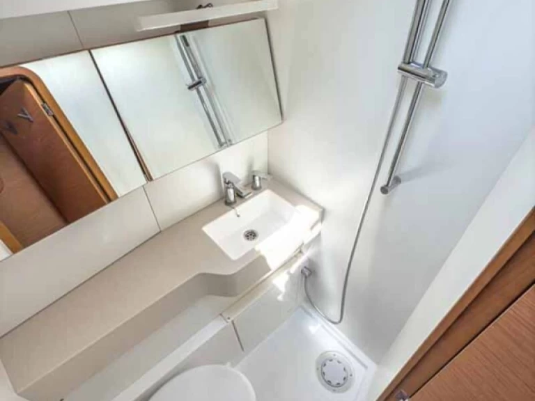 Hire a Dufour Dufour 44 Palermo