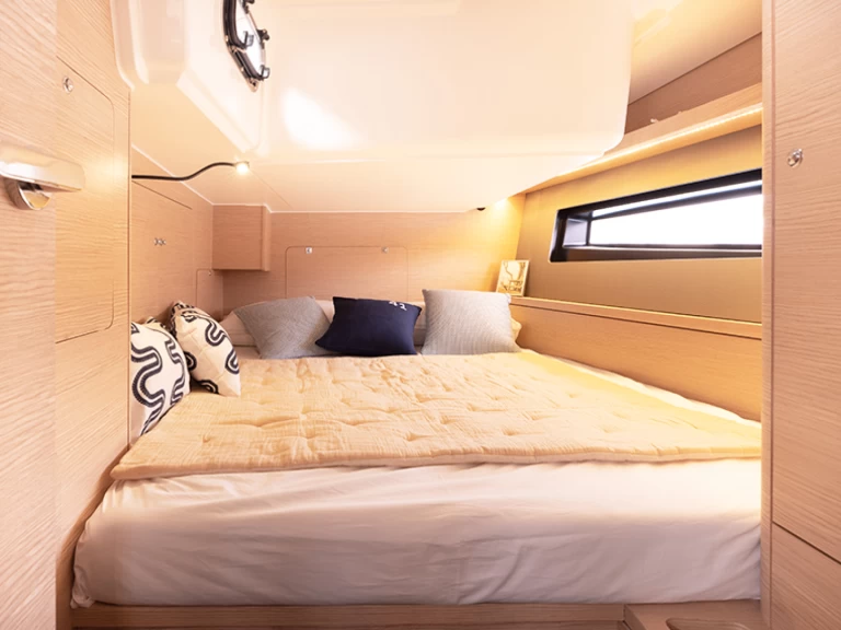 Sailboat to hire Palermo at the best price