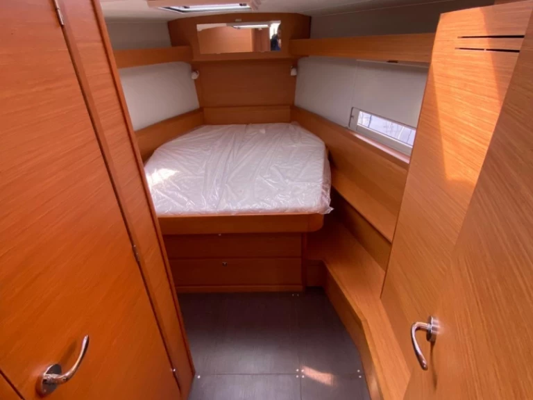 Hire Sailboat Dufour with a boat licence