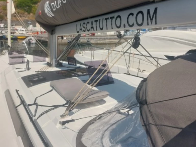 Hire Sailboat Dufour with a boat licence
