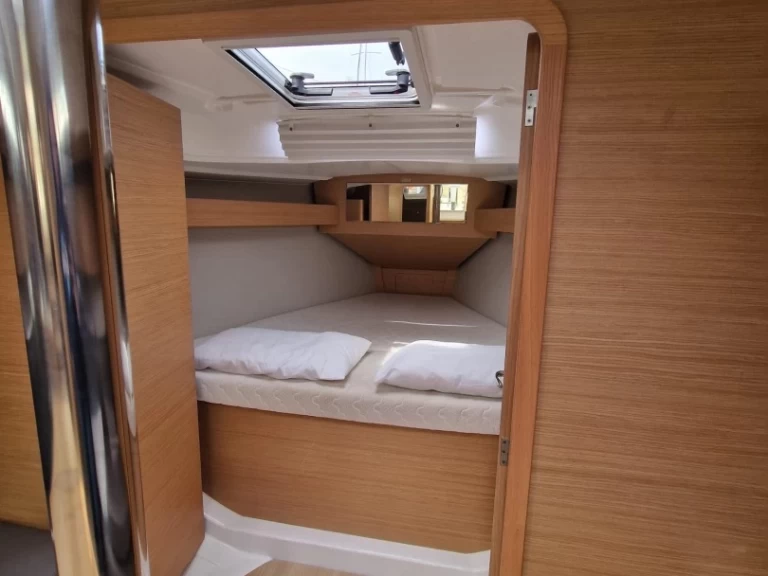 Sailboat hire in Cagliari - Dufour Dufour 360 