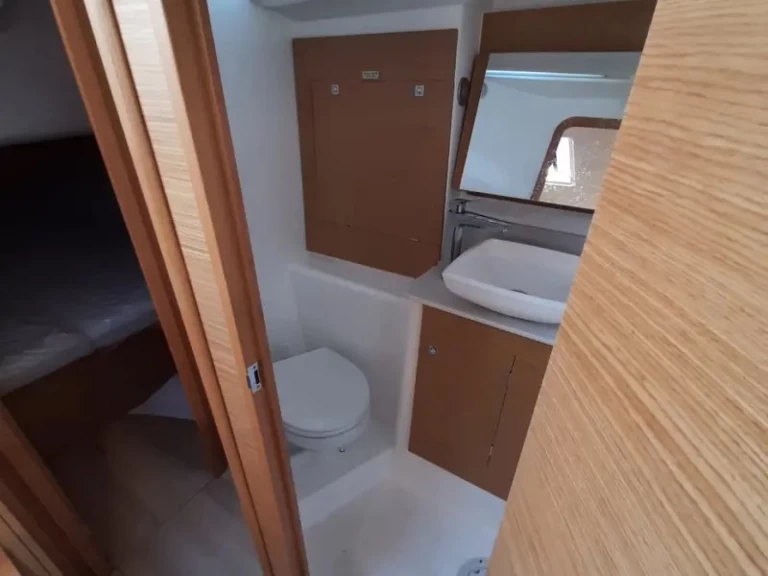 Charter a  Dufour 390 Grand Large[G] in Procida on Samboat