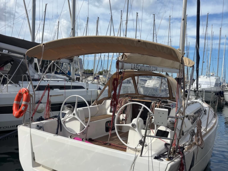 Hire a Dufour Dufour 310 Grand Large Palermo