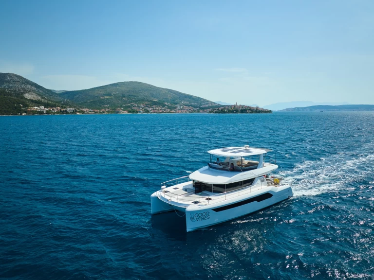 Leopard Catamarans / Robertson & Caine Leopard 53 - OW charter bareboat or skippered in  Seget Donji