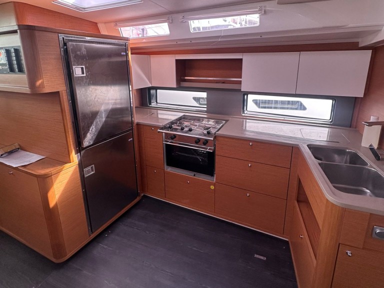 Hire a Dufour Dufour 48 Palermo