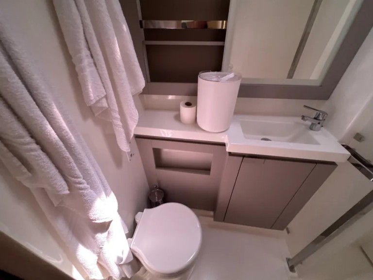 Hire a Fountaine Pajot Elba 45 Palermo