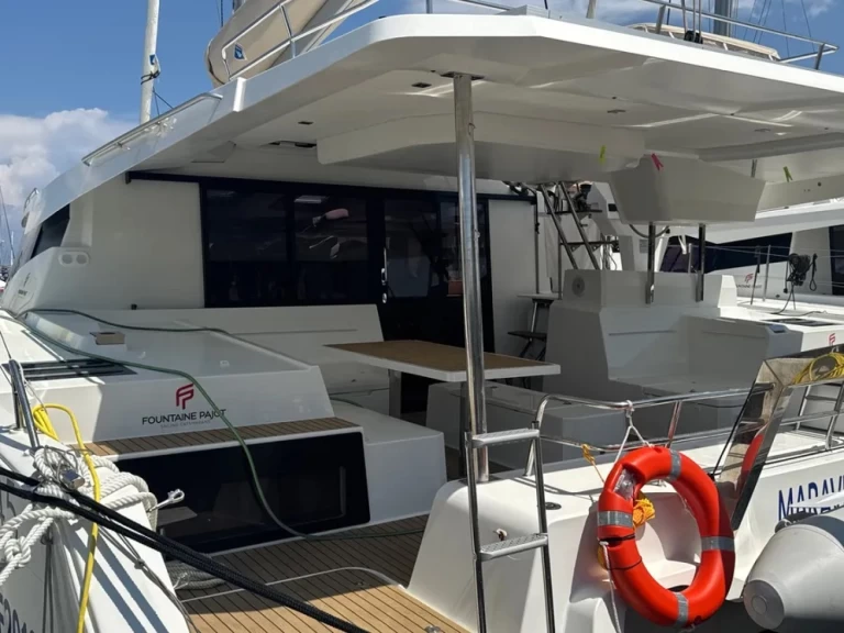 Catamaran hire in Palermo - Fountaine Pajot Elba 45