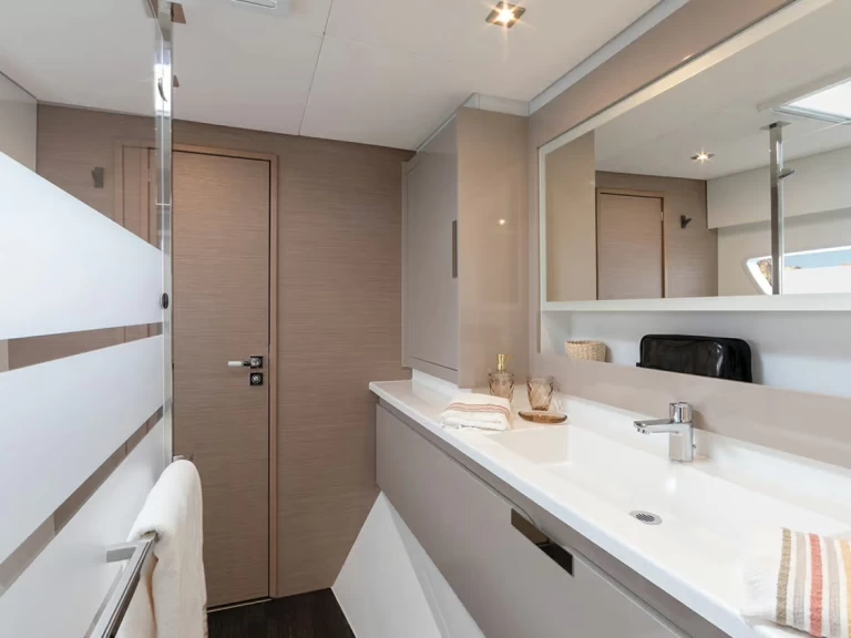 Hire Catamaran with or without skipper Fountaine Pajot Procida