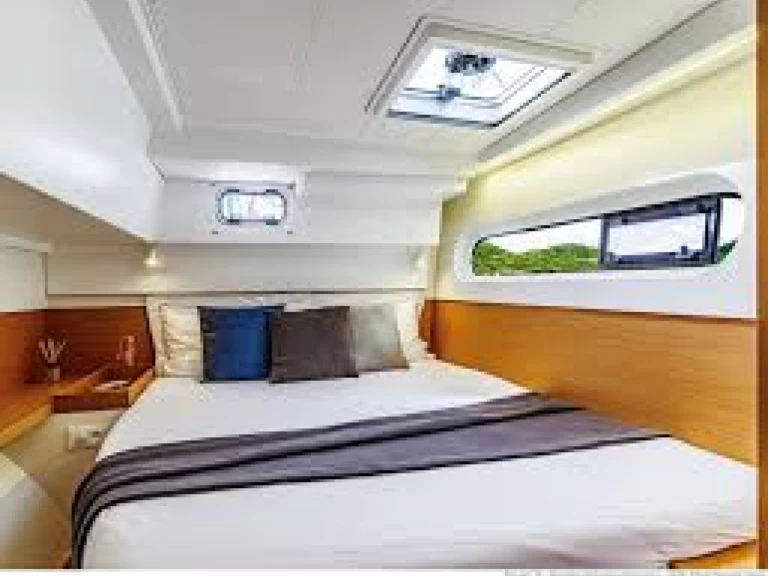 Catamaran to hire Kalamata (Municipality) at the best price