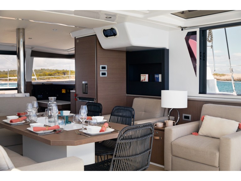 Bali Bali 4.2 Full Equipe charter bareboat or skippered in  Sant Antoni de Portmany