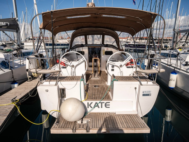 Hire Sailboat with or without skipper Elan Pirovac