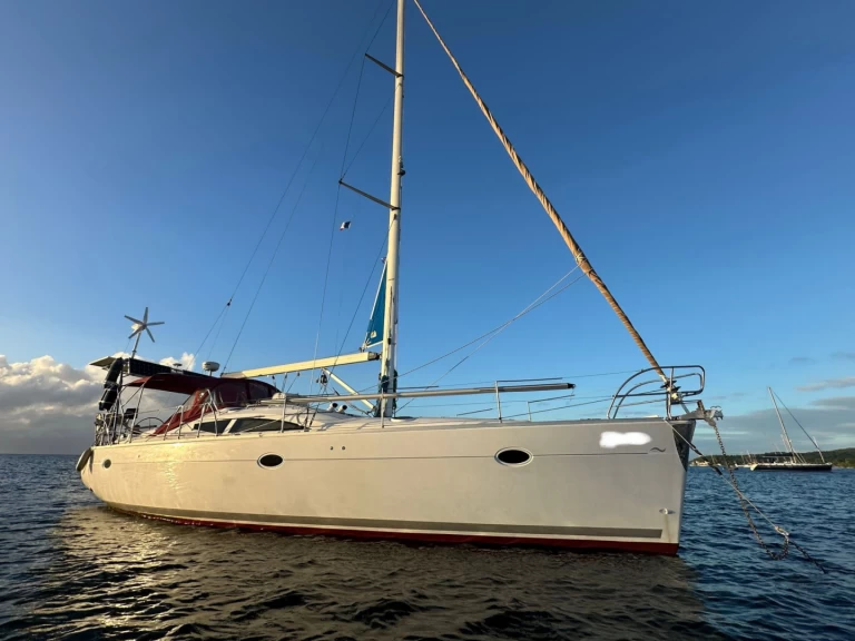 Hire a Elan Elan 434 Pointe-à-Pitre
