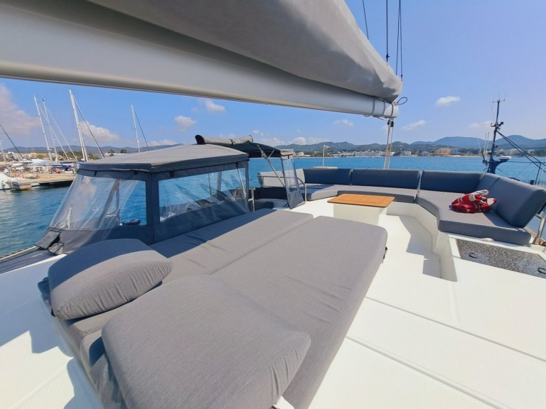 Yacht hire Le Marin cheap Aura 51