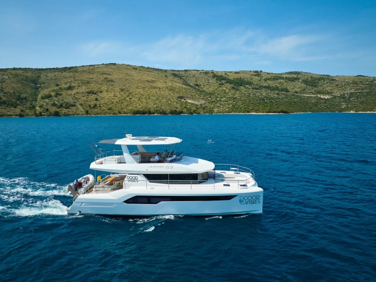 Motorboat hire in Seget Donji - Leopard Catamarans / Robertson & Caine Leopard 53 - OW