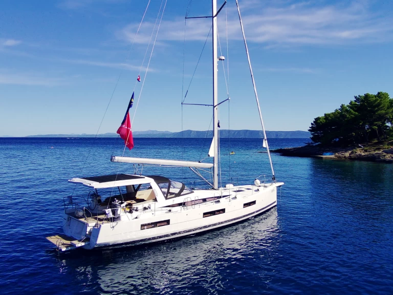 Charter a Jeanneau Jeanneau 60 in Seget Donji on Samboat