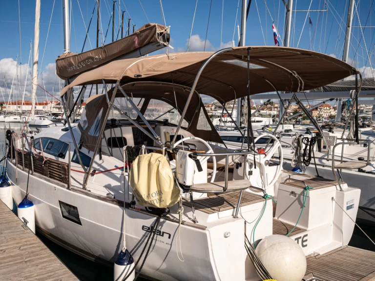 Charter a Elan Impression 40.1 in Pirovac on Samboat