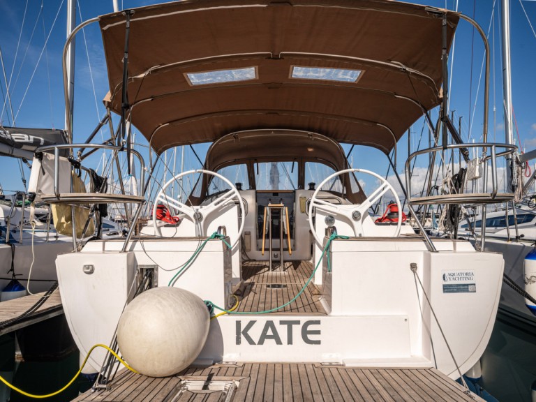 Hire Sailboat with or without skipper Elan Pirovac