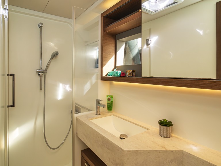 Catamaran hire in Alimos - Lagoon Lagoon 50