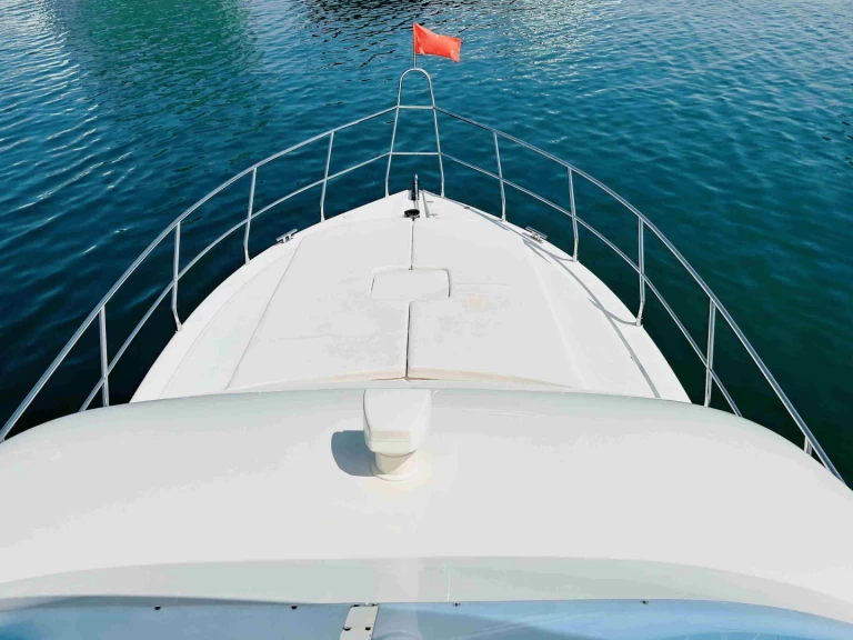 Yacht charter Dubai Marina - Al-Shali 48 on SamBoat