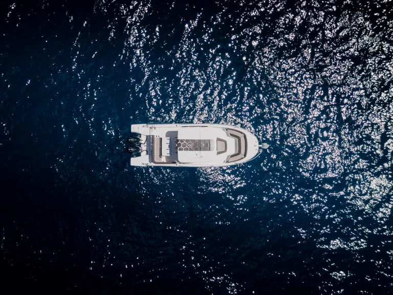 Motorboat to hire Le Gosier at the best price