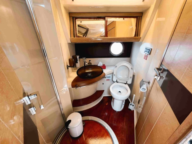 Azimut Azimut 50 charter bareboat or skippered in  Dubai Marina