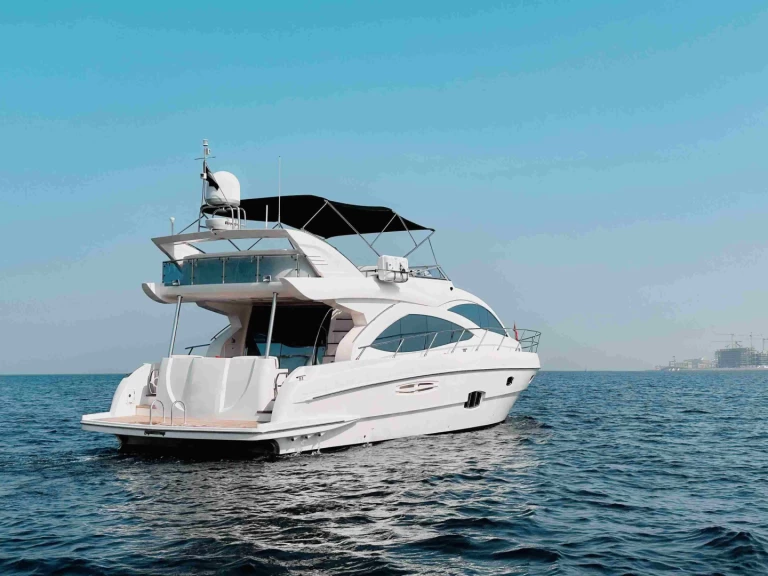 Hire Luxury Yacht Majesty Yachts with a boat licence