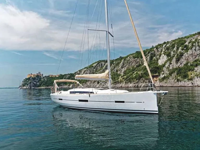 Dufour Dufour 412 Grand large[G] charter bareboat or skippered in  Gouvia