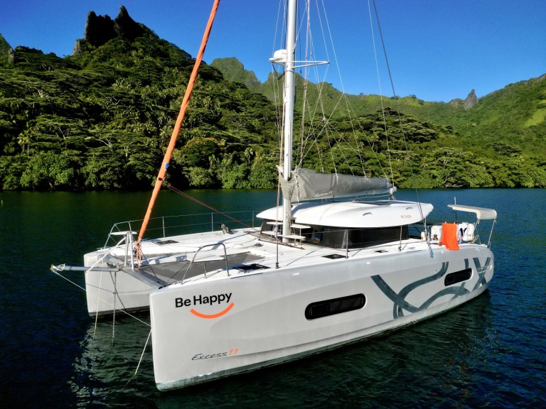 Catamaran to hire Papeete at the best price