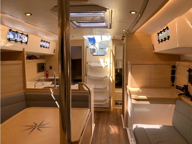 Hire Sailboat with or without skipper Delta Yacht Paraty