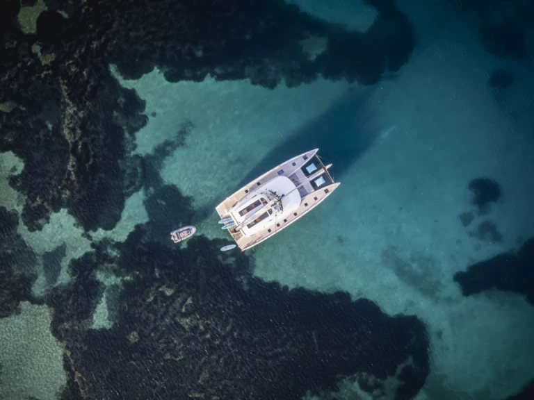 Hire a Lagoon Lagoon 77 Ajaccio