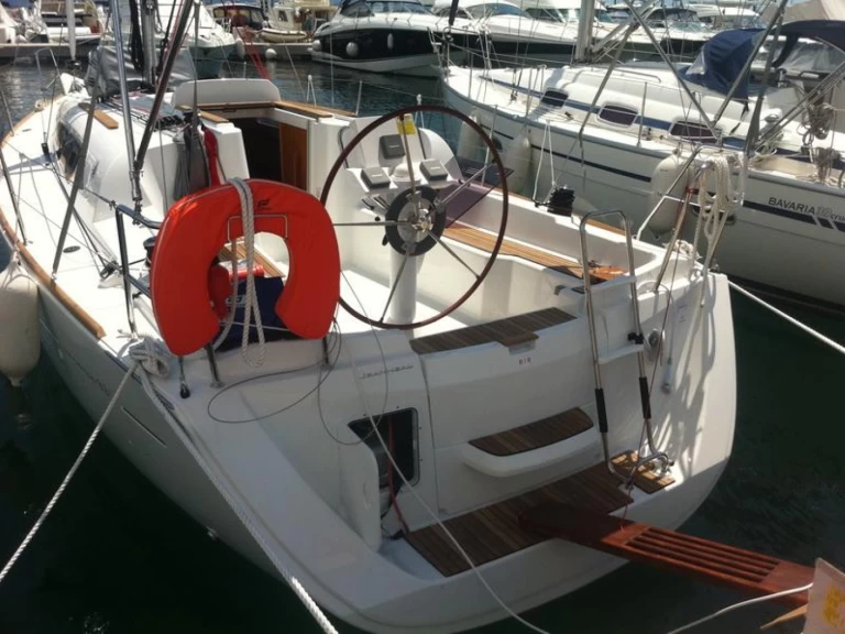 Sailboat to hire Portrieux at the best price