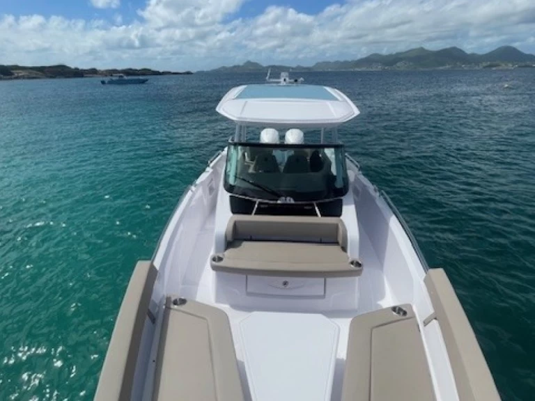 Motorboat hire in Marigot - Axopar 29 Sun Top