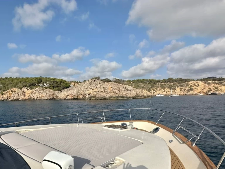Yacht hire Ibiza Town cheap 80