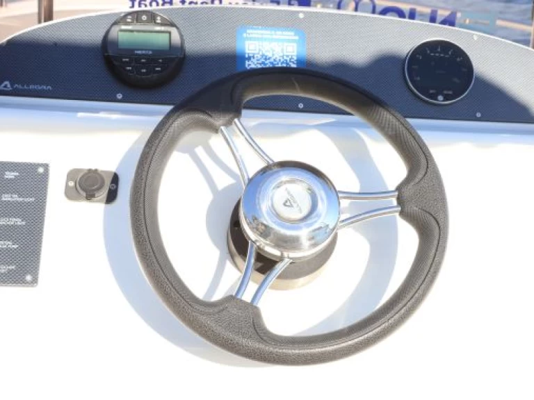 Motorboat to hire Vietri sul Mare at the best price