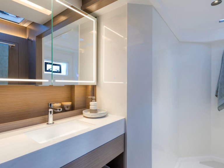 Hire a Leopard Moorings 5200 Placentia Village