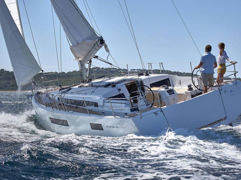 Hire a Jeanneau Sun Odyssey 440 Jezera