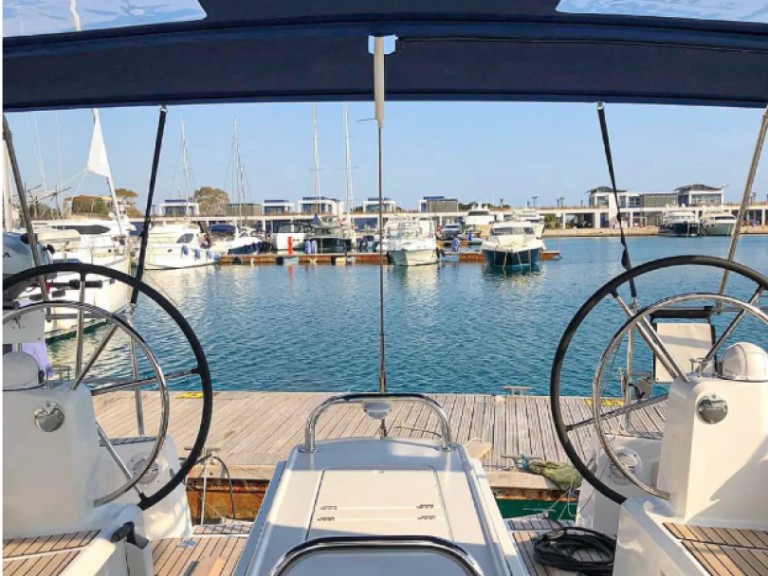 Yacht hire Pálairos cheap Sun Odyssey 519