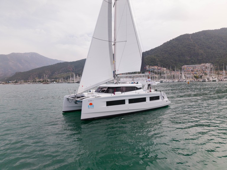 Hire Catamaran Aventura with a boat licence